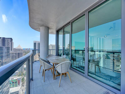 100 E Las Olas Boulevard, Fort Lauderdale, FL 33301