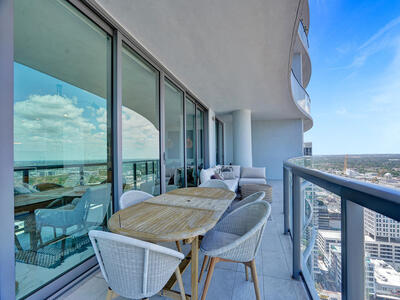 100 E Las Olas Boulevard, Fort Lauderdale, FL 33301