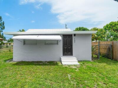 137 SW 9th Avenue, Delray Beach, FL 33444