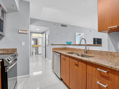 625 Casa Loma Boulevard, Boynton Beach, FL 33435