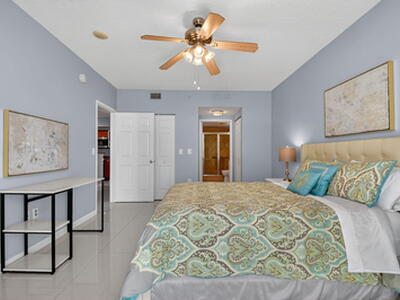 625 Casa Loma Boulevard, Boynton Beach, FL 33435