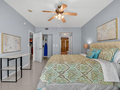 625 Casa Loma Boulevard, Boynton Beach, FL 33435