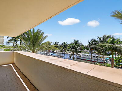 625 Casa Loma Boulevard, Boynton Beach, FL 33435