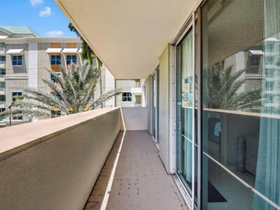 625 Casa Loma Boulevard, Boynton Beach, FL 33435