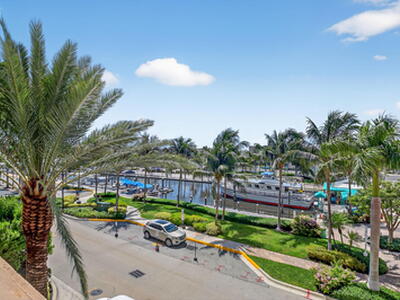 625 Casa Loma Boulevard, Boynton Beach, FL 33435