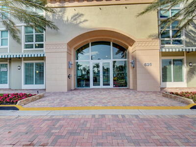 625 Casa Loma Boulevard, Boynton Beach, FL 33435