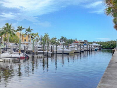 625 Casa Loma Boulevard, Boynton Beach, FL 33435