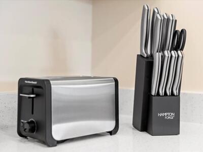 818 Foresteria Drive, Lake Park, FL 33403