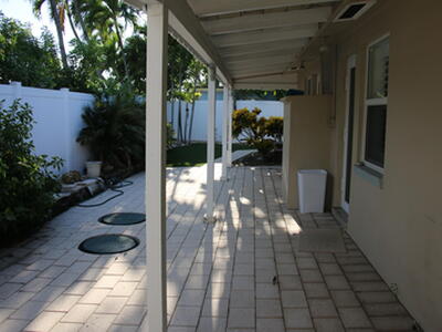 42 Douglas Drive, Ocean Ridge, FL 33435