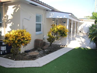 42 Douglas Drive, Ocean Ridge, FL 33435