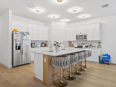 8906 Dahlia Cir, Port Saint Lucie, FL 34986