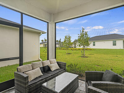 8906 Dahlia Cir, Port Saint Lucie, FL 34986