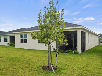 8906 Dahlia Cir, Port Saint Lucie, FL 34986