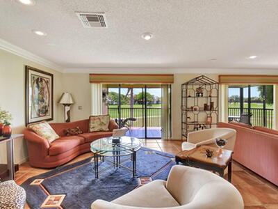 3 Stratford Drive, Boynton Beach, FL 33436