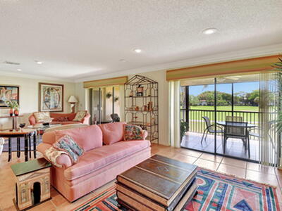 3 Stratford Drive, Boynton Beach, FL 33436