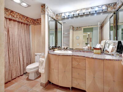 3 Stratford Drive, Boynton Beach, FL 33436