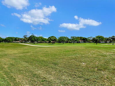 3 Stratford Drive, Boynton Beach, FL 33436