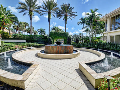 3 Stratford Drive, Boynton Beach, FL 33436