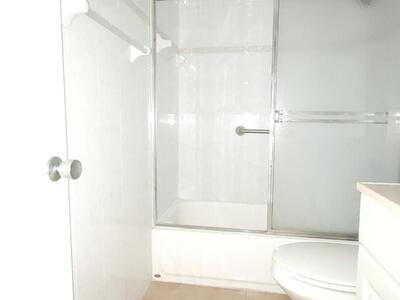 165 Canterbury G, West Palm Beach, FL 33417