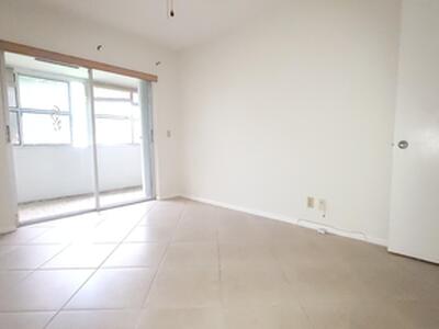 165 Canterbury G, West Palm Beach, FL 33417