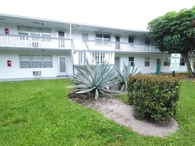 165 Canterbury G, West Palm Beach, FL 33417