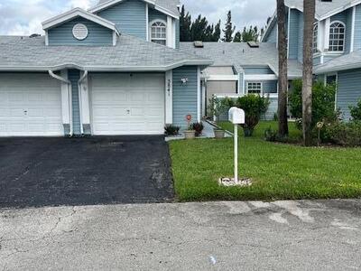 3841 Island Club Circle E, Lake Worth, FL 33462
