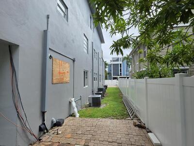 201 S Lakeside Drive, Lake Worth Beach, FL 33460