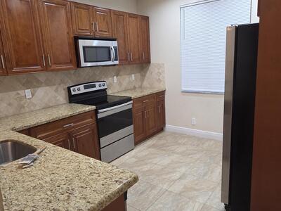 2791 S Evergreen Circle, Boynton Beach, FL 33426