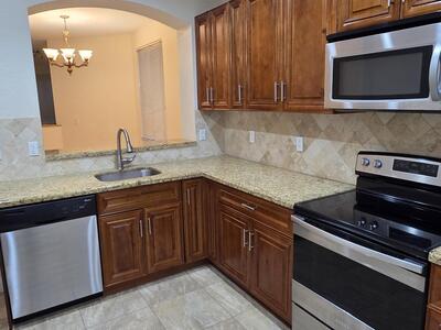 2791 S Evergreen Circle, Boynton Beach, FL 33426