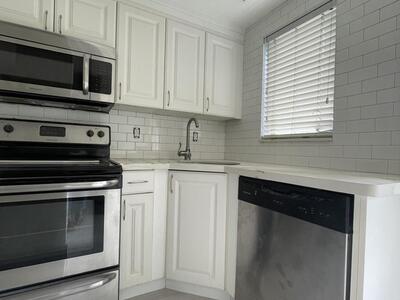 145 NE 7th Avenue, Delray Beach, FL 33483