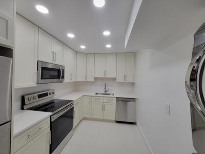 733 SE 1st Way, Deerfield Beach, FL 33441