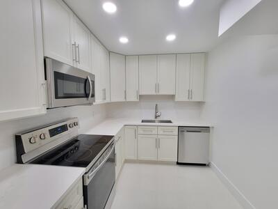 733 SE 1st Way, Deerfield Beach, FL 33441