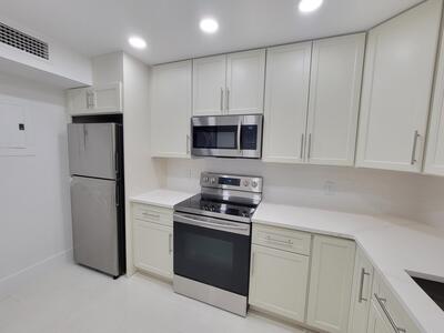 733 SE 1st Way, Deerfield Beach, FL 33441