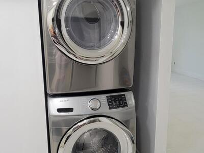 733 SE 1st Way, Deerfield Beach, FL 33441