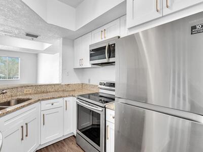 725 SW 148th Avenue, Sunrise, FL 33325