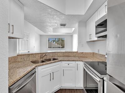 725 SW 148th Avenue, Sunrise, FL 33325