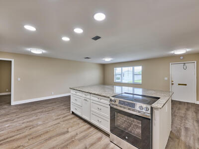 2081 SW 13th Terrace, Boynton Beach, FL 33426