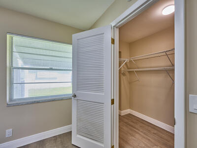 2081 SW 13th Terrace, Boynton Beach, FL 33426