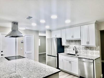 2081 SW 13th Terrace, Boynton Beach, FL 33426