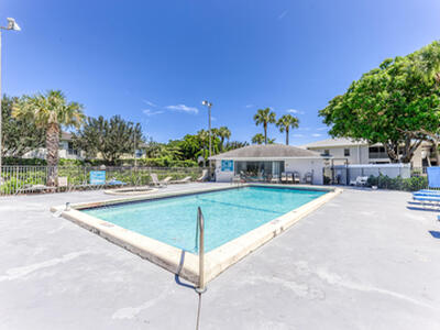 240 SE 10th Street, Delray Beach, FL 33483