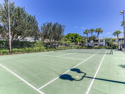 240 SE 10th Street, Delray Beach, FL 33483