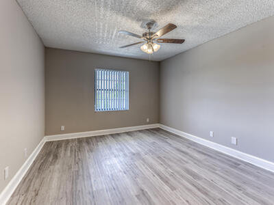 240 SE 10th Street, Delray Beach, FL 33483