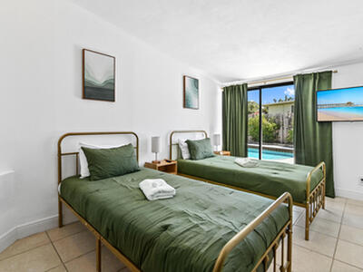 1032 W Jennings Street, Lantana, FL 33462