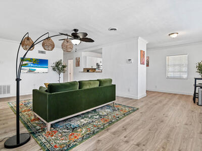 1032 W Jennings Street, Lantana, FL 33462