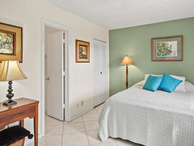 1001 Flame Vine 202 Avenue, Delray Beach, FL 33445