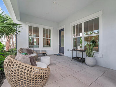 923 SW Prairie Avenue, Palm City, FL 34990