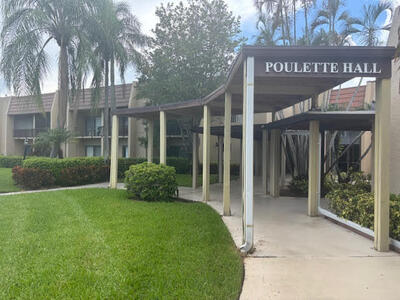 4657 Fountains Drive S