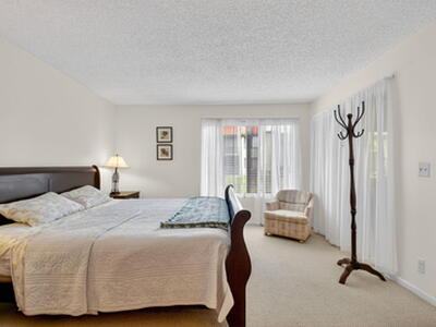 5560 Fairway Park Drive, Boynton Beach, FL 33437