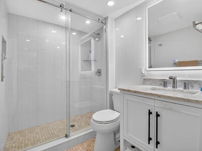 5560 Fairway Park Drive, Boynton Beach, FL 33437