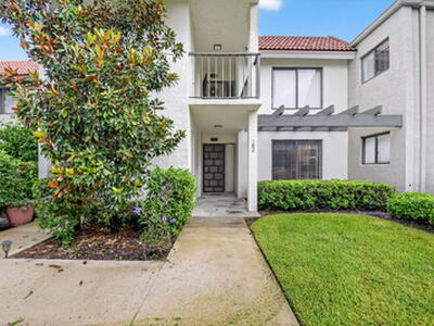 5560 Fairway Park Drive, Boynton Beach, FL 33437